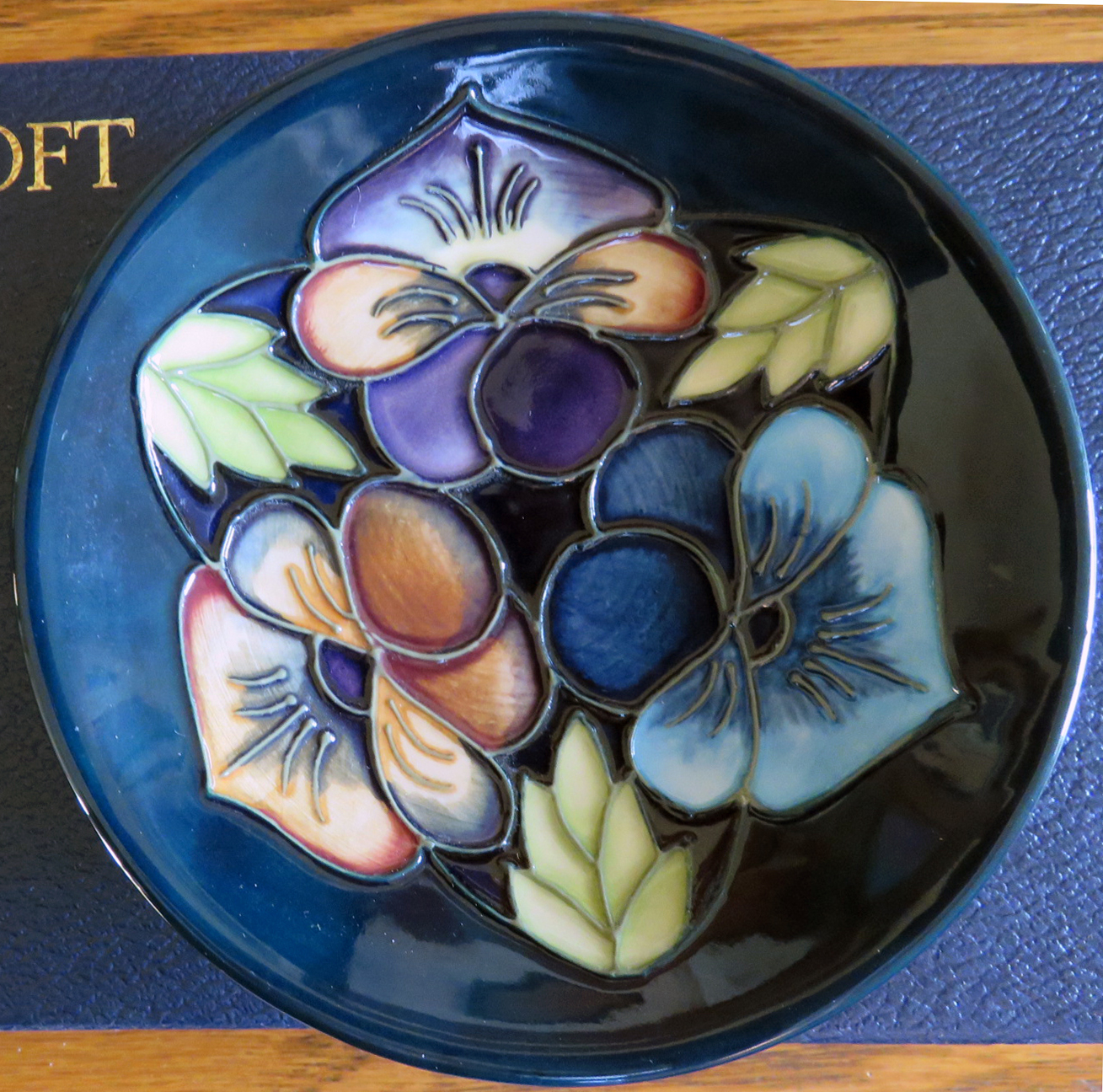 Moorcroft Triple Choice, pin dish